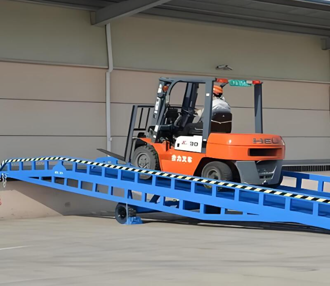银川移动式卸货平台（叉车用）